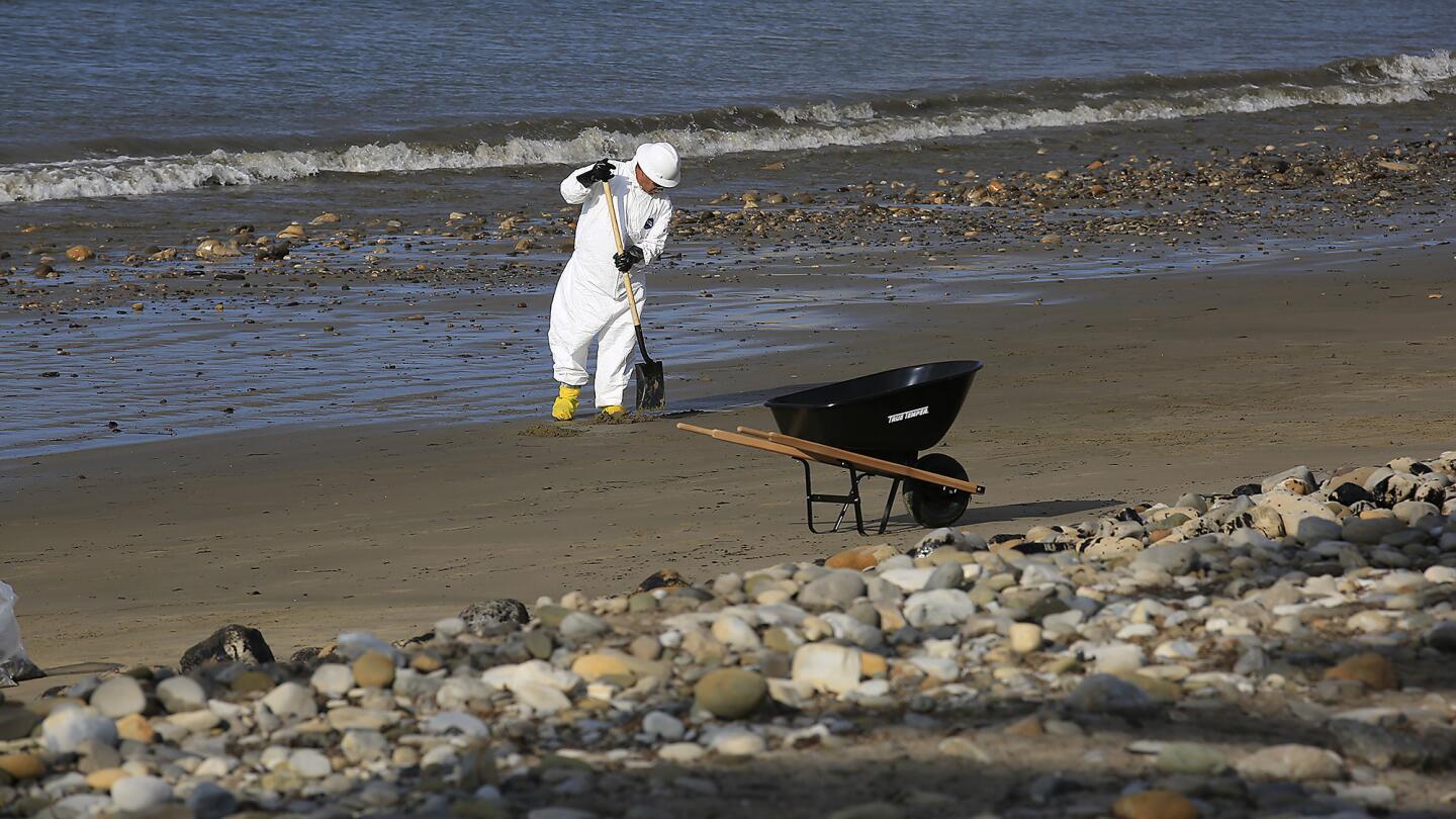 Oil spill on Santa Barbara County coast