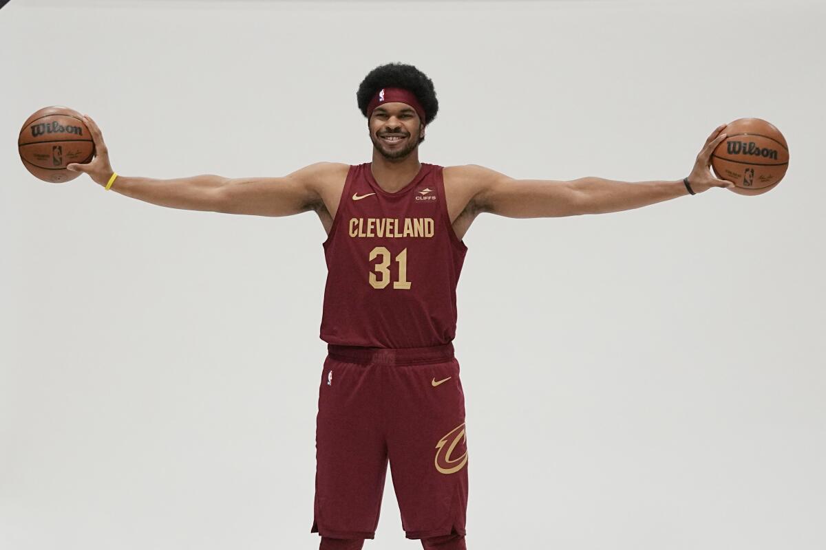 Jarrett Allen sidelined at least two weeks with ankle injury; Cavs