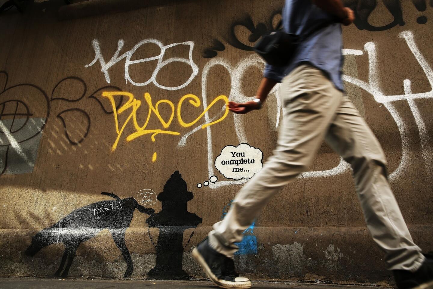 Pop Street Art Graffiti Thinking Bear Canvas Painting Trend