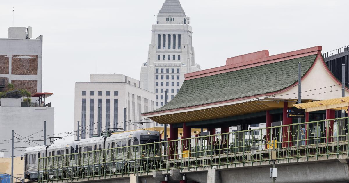 Los Angeles Metro offers free rides on Christmas Eve and New Year’s Eve Los Angeles Metro offers free rides on Christmas Eve and New Year’s Eve