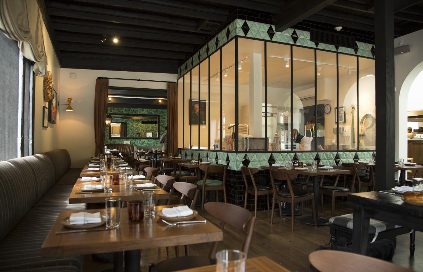 Jonathan Gold reviews Felix