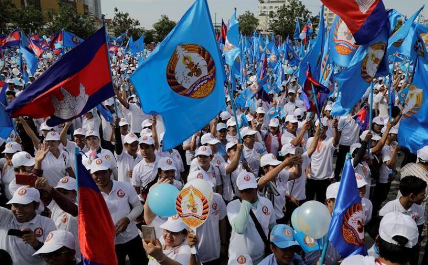El Gobierno de Estados Unidos lamentó el proceso electoral del domingo en Camboya, en el que el gobernante partido PPC renovó su mandato por una amplia mayoría y que la Casa Blanca calificó de "deficiente" por excluir a la principal formación opositora. EFE/ARCHIVO