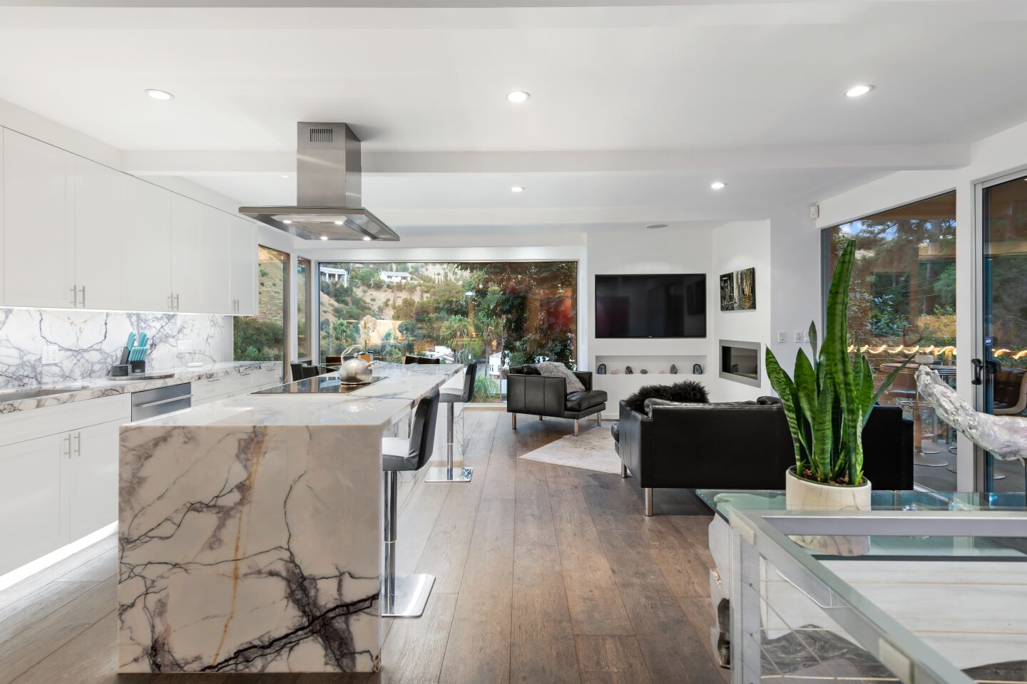 The open floor plan.