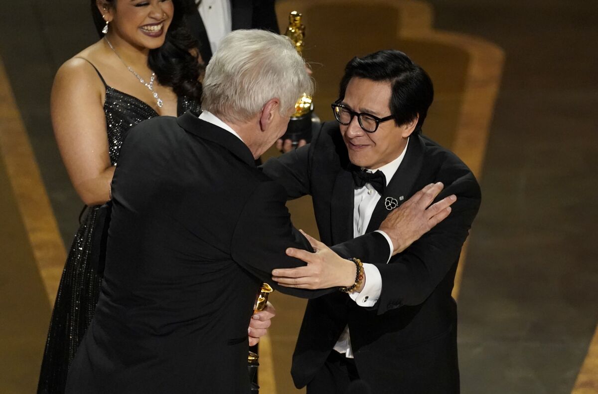 Oscars 2023 Watch Harrison Ford and Ke Huy Quan hug it out Los