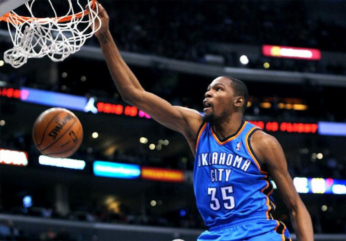 Thunder forward Kevin Durant finished with a game-high 32 points against the Clippers.