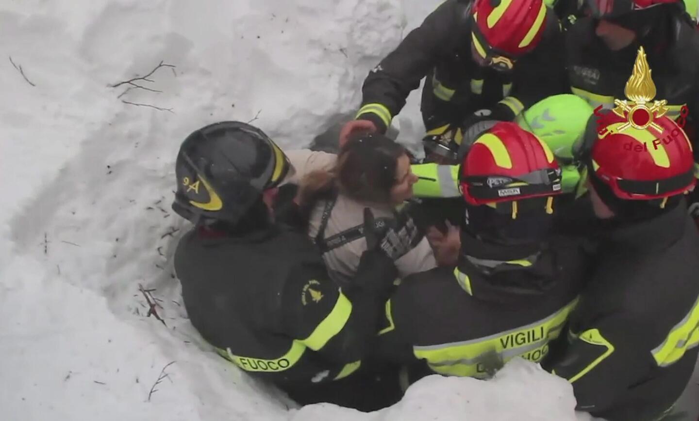 Avalanche buries hotel in central Italy