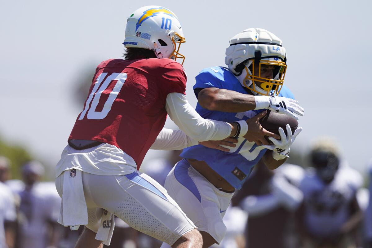 Los Angeles Chargers' Season Continues To Go Wrong With Left