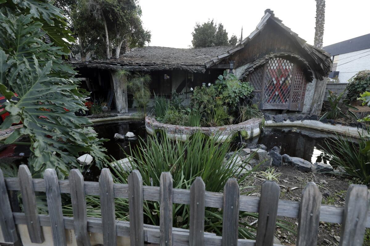 Hobbit House and apartments in Culver City