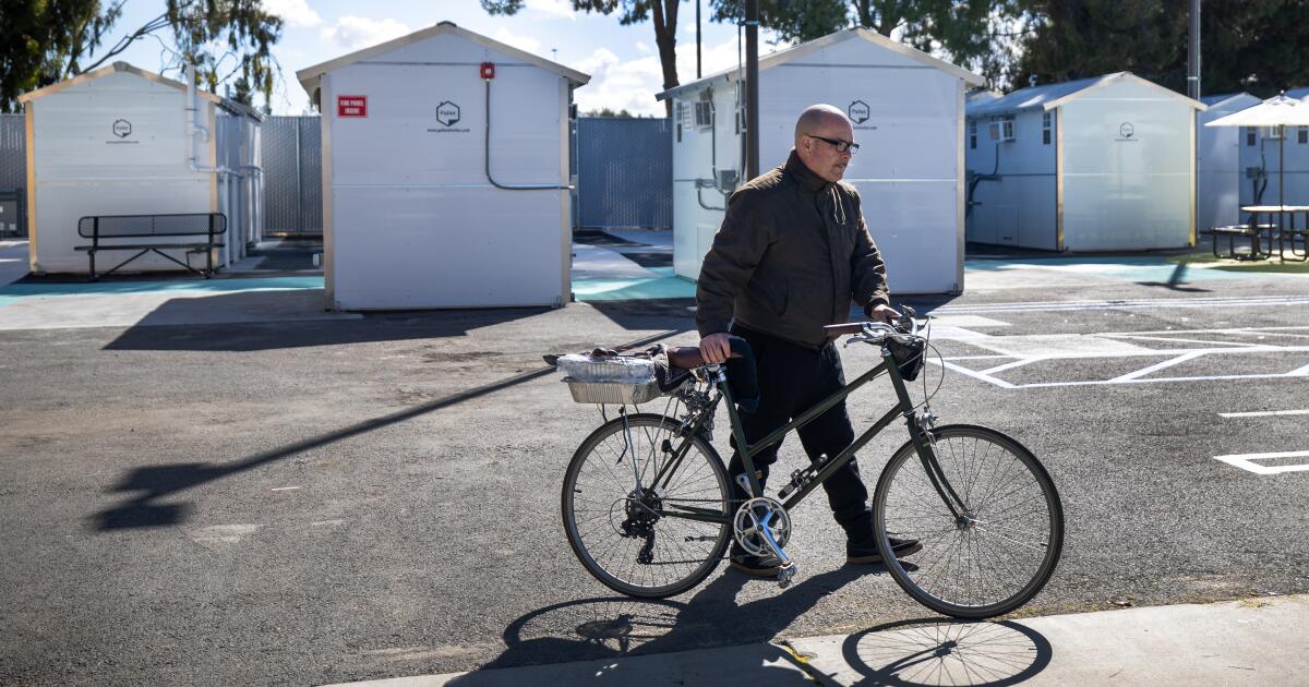 Los Angeles to raise salaries at homeless shelter nonprofits Los Angeles to raise salaries at homeless shelter nonprofits
