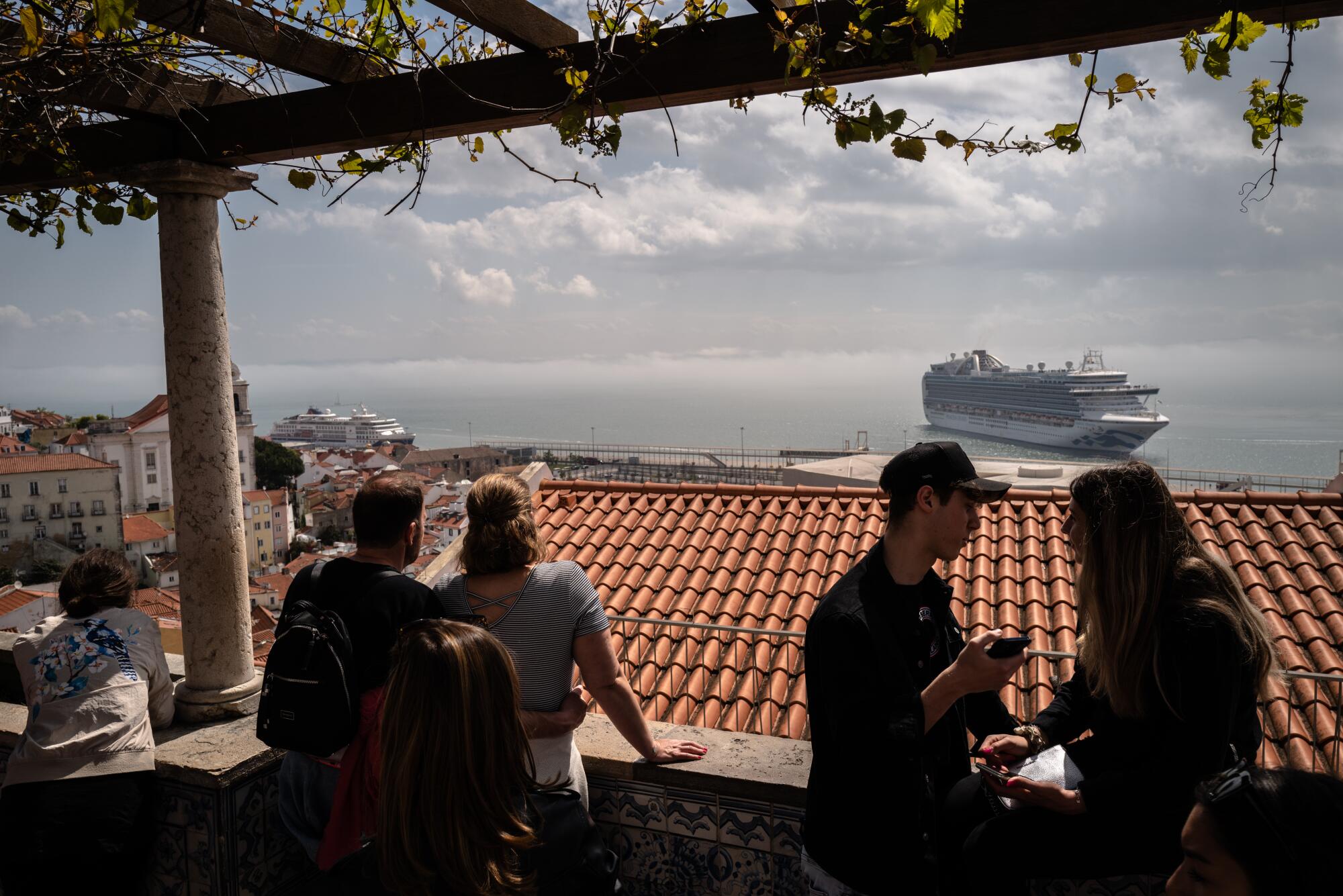 Expats are moving to Portugal, taking gentrification with them - Los  Angeles Times