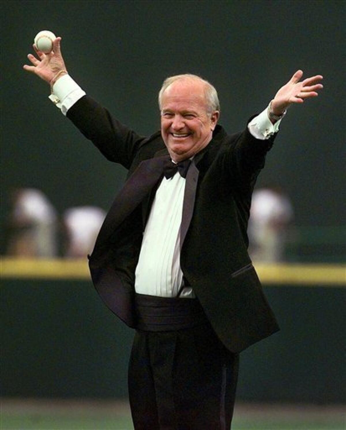 Cleveland 12, Seattle 3: Mariners' home opener ruined on night they honor  late broadcaster Dave Niehaus 