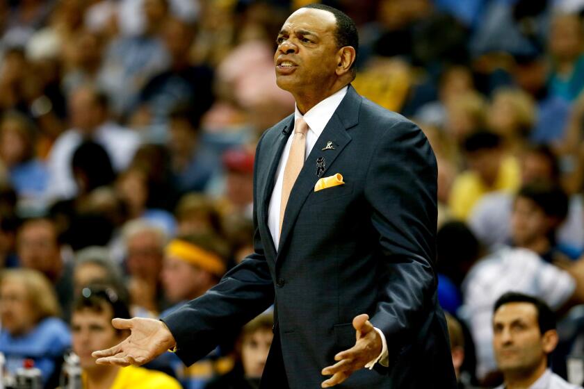 Lionel Hollins' contract will not be renewed by the Memphis Grizzlies despite taking the team to the Western Conference finals.