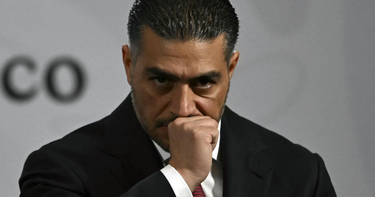 Mexico’s ‘Batman’: de favoriete misdaadbestrijder van de president, de aartsvijand van de kartels Mexico’s ‘Batman’: de favoriete misdaadbestrijder van de president, de aartsvijand van de kartels