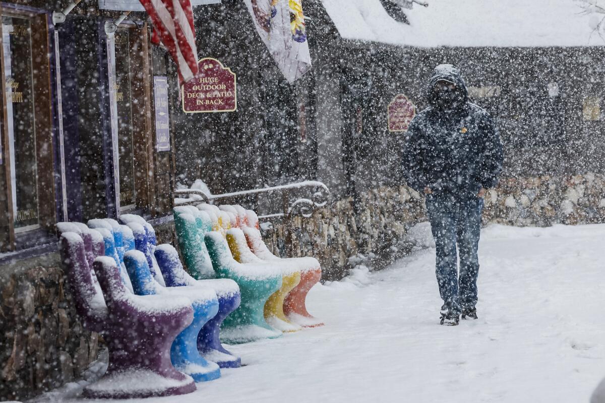 Big Bear, CA, Tuesday, February 6, 2024 - A blustery snowstorm hits downtown Big Bear. (Robert Gauthier/Los Angeles Times)