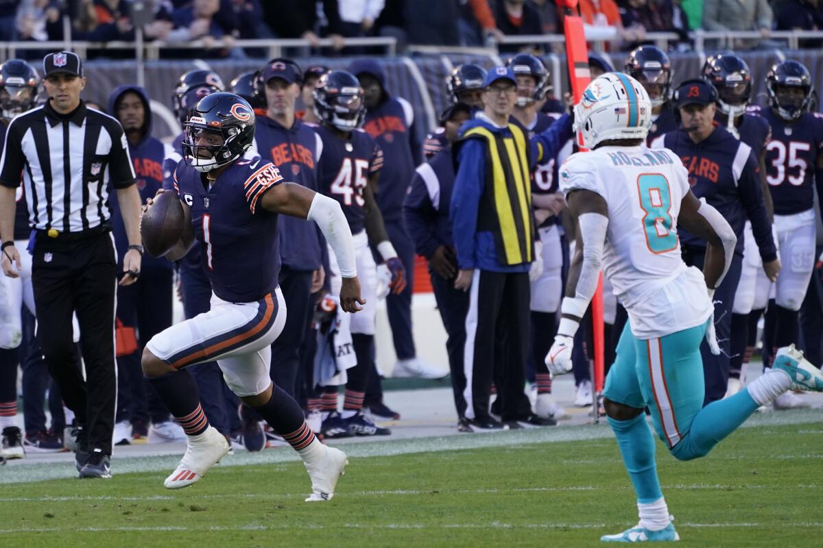 Rookie QB Justin Fields rallies Bears to victory over Dolphins