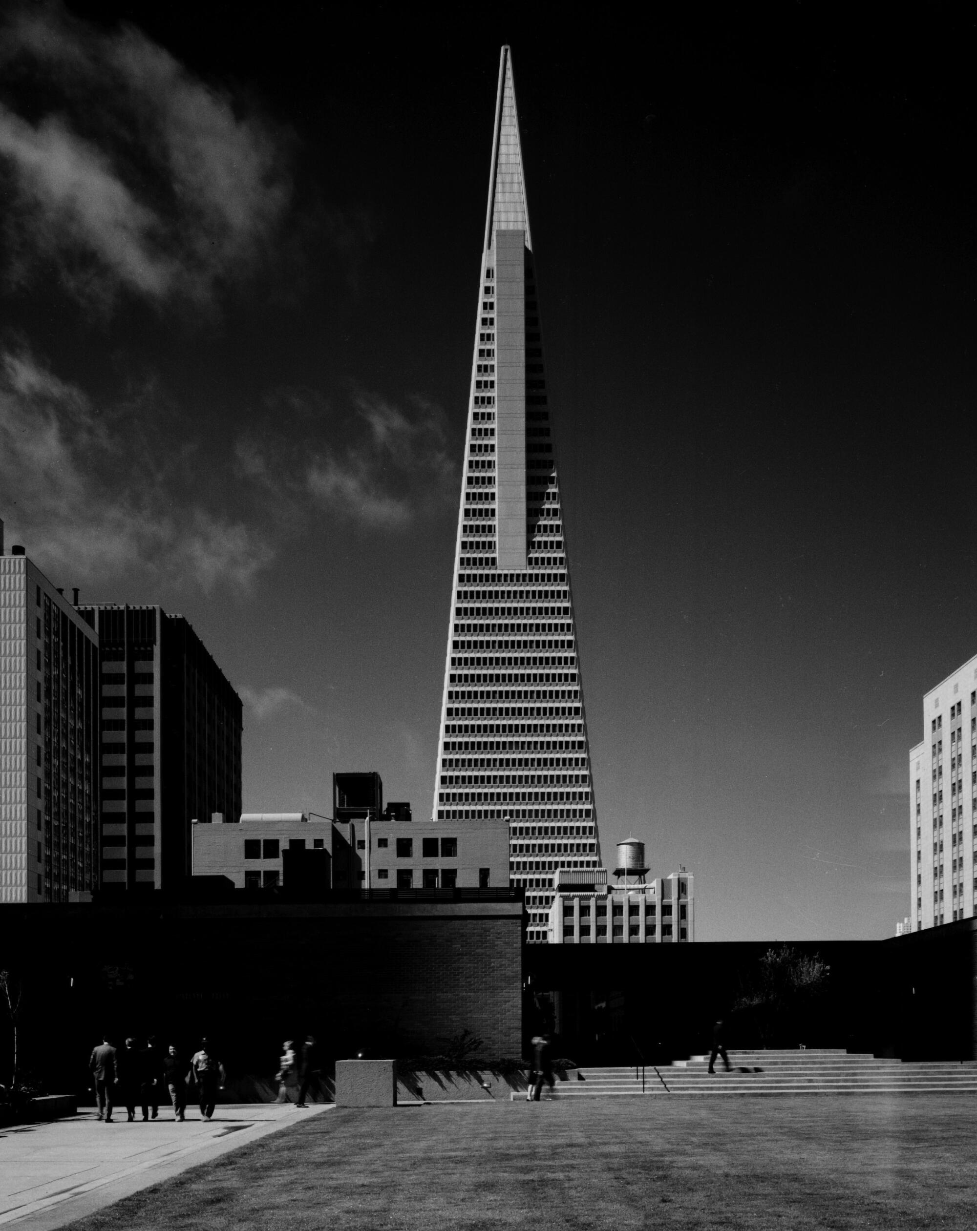 Exterior view of William L. Pereira Associates' Transamerica Pyramid in San Francisco.