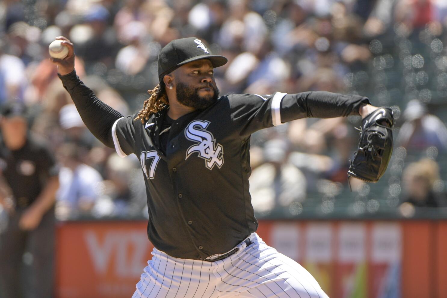 Johnny Cueto strikes out four in White Sox loss