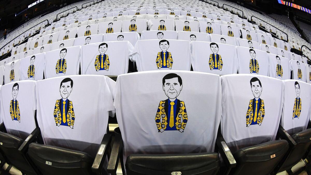 Prior to game between the San Antonio Spurs and Golden State Warriors in October, spectators found Craig Sager t-shirts on the seats.