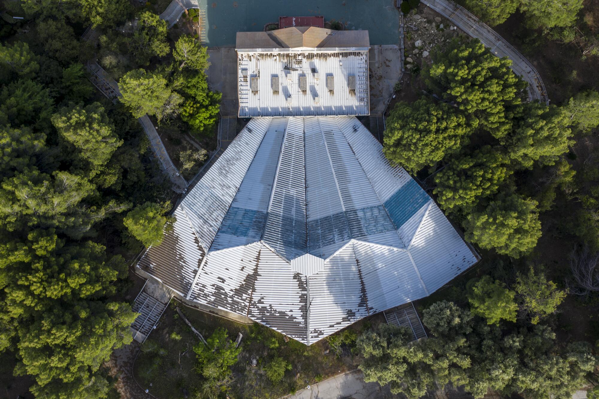 Lush foliage surrounds the Golden Bear Theater at Six Flags.