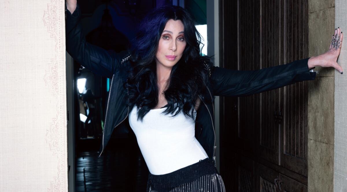 Cher especificó que, aunque no practica a menudo su español, siente un cariño especial por la comunidad latina.