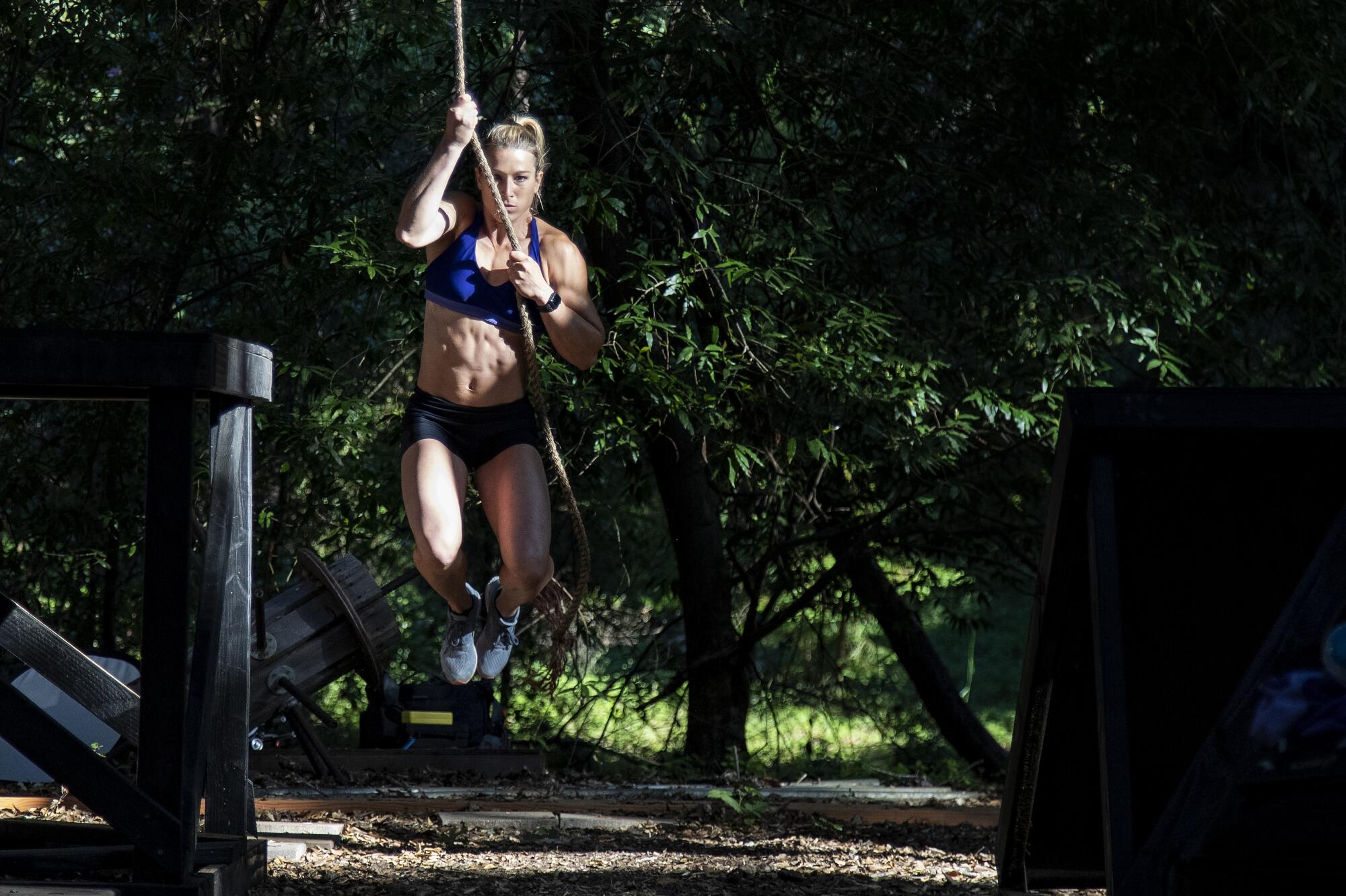 Sports Bra VS. No Bra Jump Rope Test Is Telling You Why Women Need