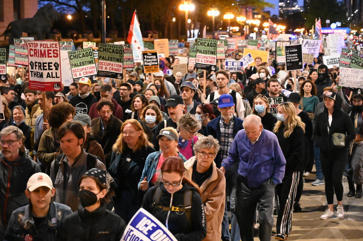 Chicago Mob Riots She lived through the L.A. riots and now is in Chicago. She says Trump ...
