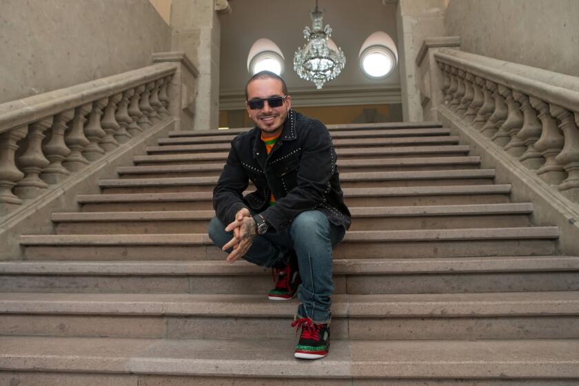 El reguetonero J Balvin dice que ahora ve la luz.