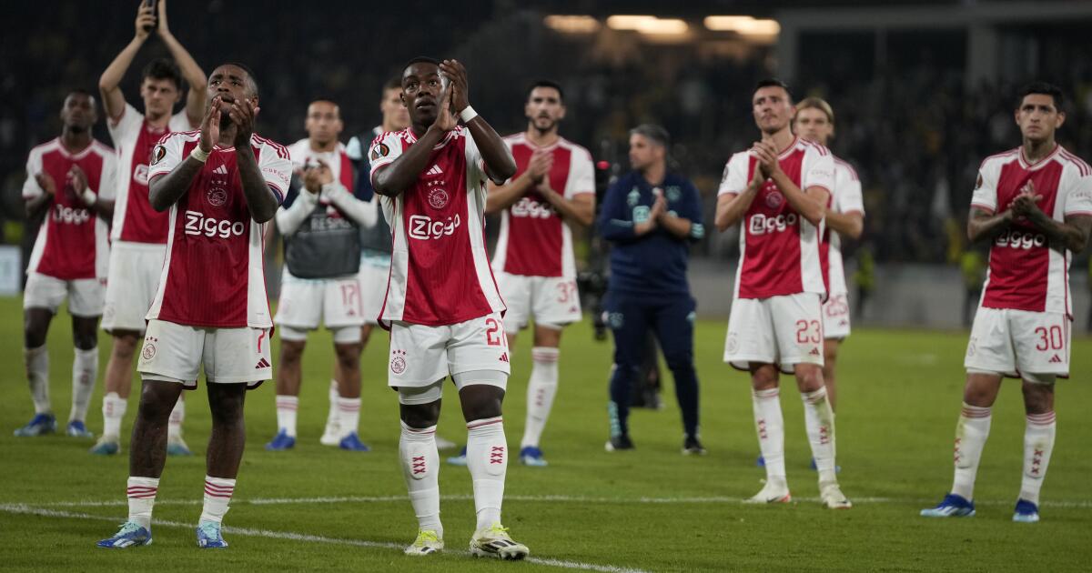 WEDSTRIJD: Nederlandse giganten Ajax in rep en roer terwijl ze afreizen naar Brighton in de Europa League