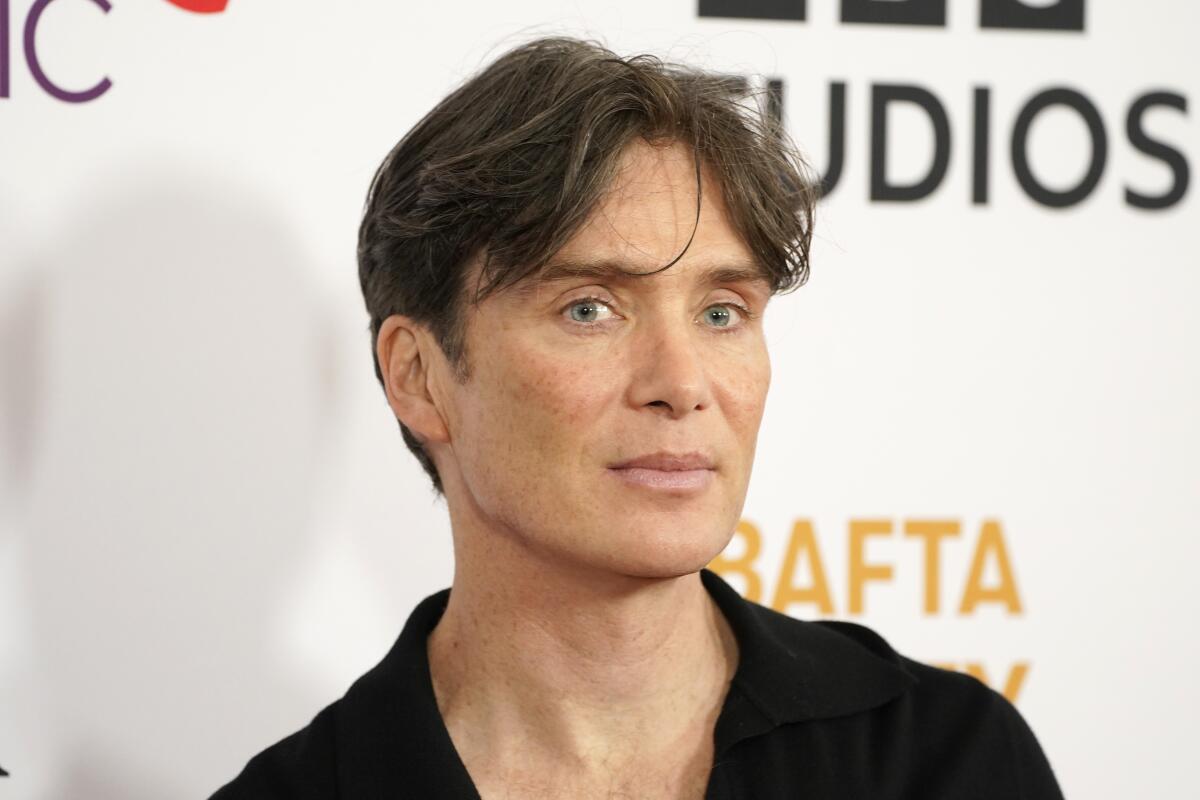 Cillian Murphy llega a la gala BAFTA Tea Party el sábado 13 de enero de 2024