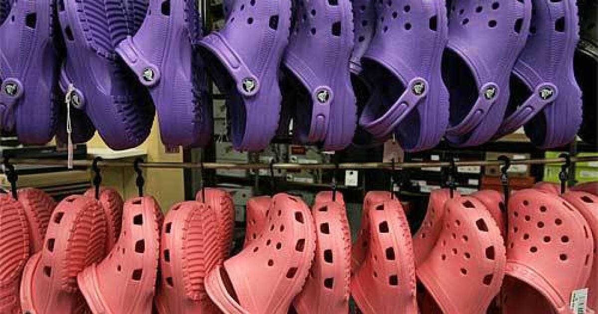Amid coronavirus, Crocs donates shoes healthcare workers - Los Angeles Times