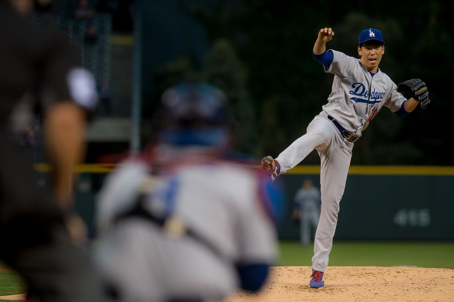 Dodgers News: X-Rays Negative On Corey Seager's Left Wrist