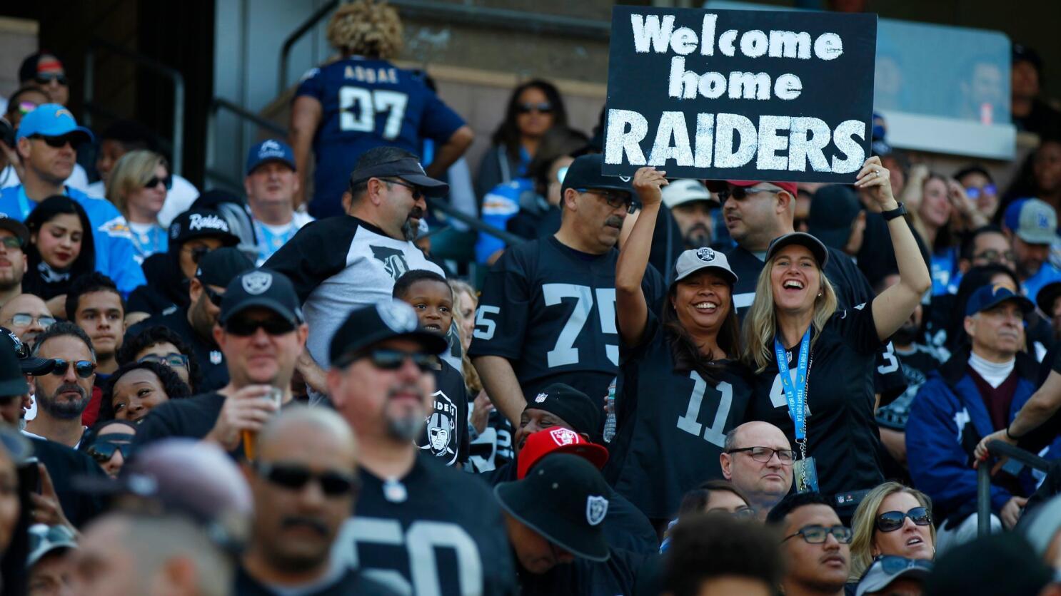 Raiders return to L.A. to face Rams. It's as if they never left - Los  Angeles Times