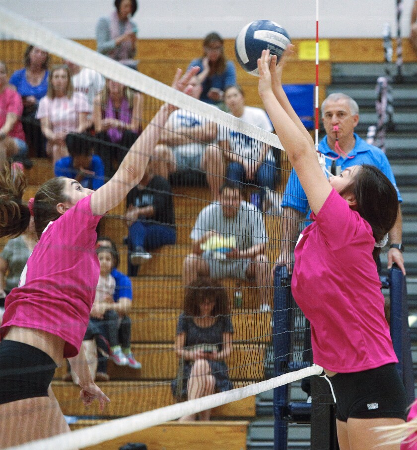 tn-blr-burbank-crescenta-valley-girls-volleyball-20191010-12.jpg