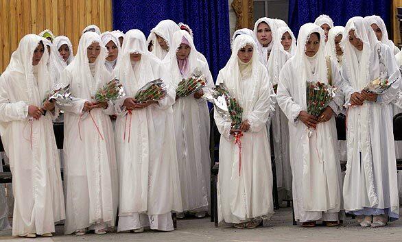 Afghanistan: mass marriage in Herat