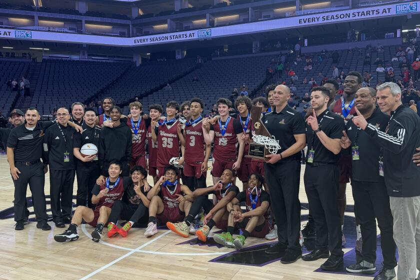 Bishop Alemany celebrates Division III state title.