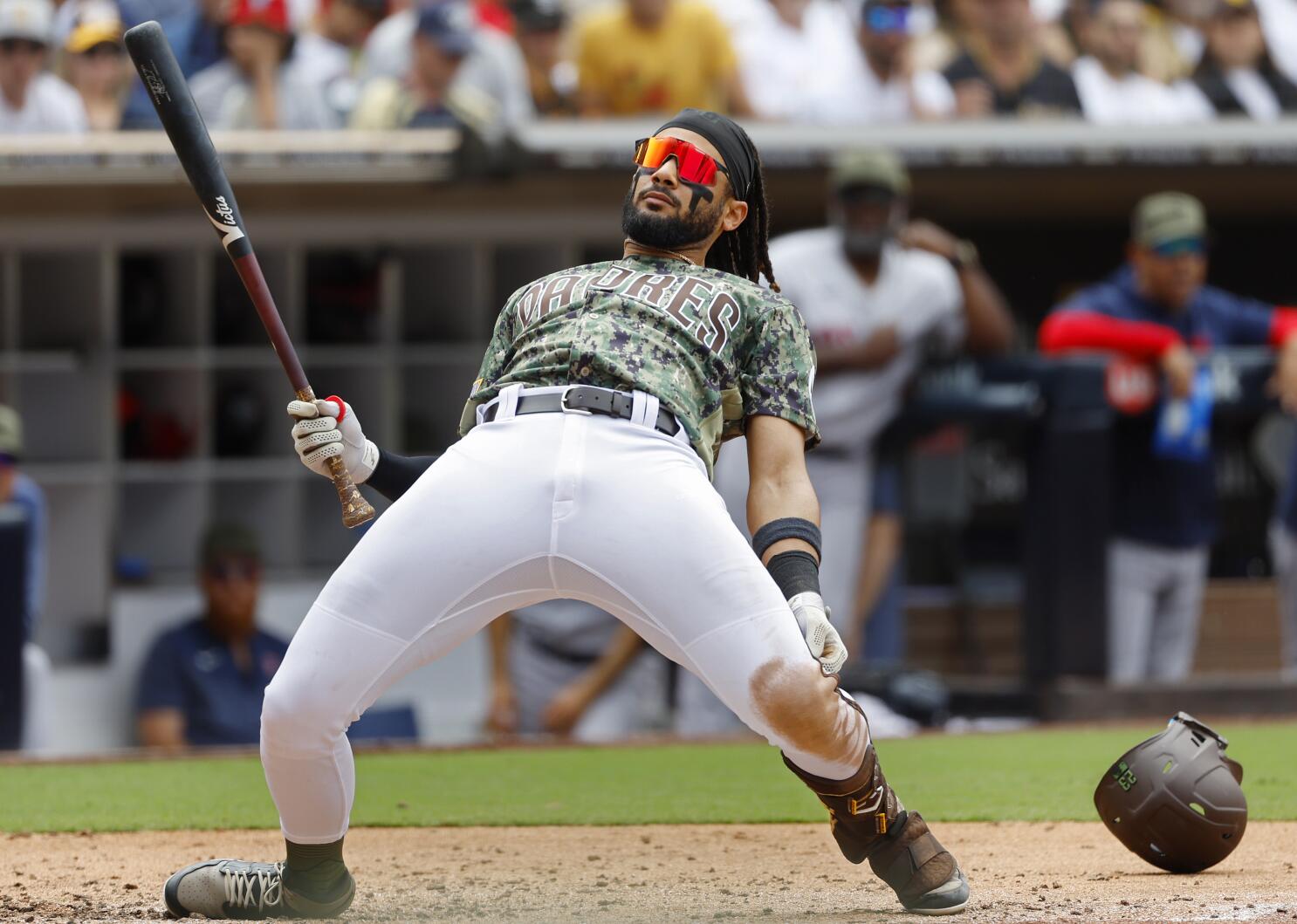 San Diego Padres - Lining up behind Lugo. #BringTheGold