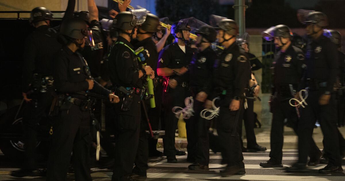 Advocates sue LAPD over protest tactics - Los Angeles Times