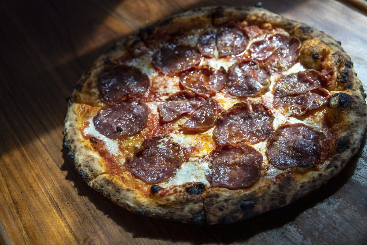 Élephante's soppressata pizza