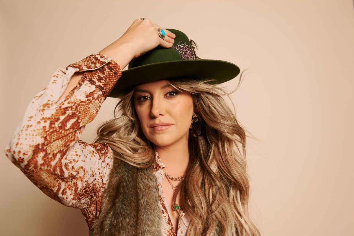 Lainey Wilson Leads 2023 Cmt Music Awards Nominees Los Angeles Times 4429