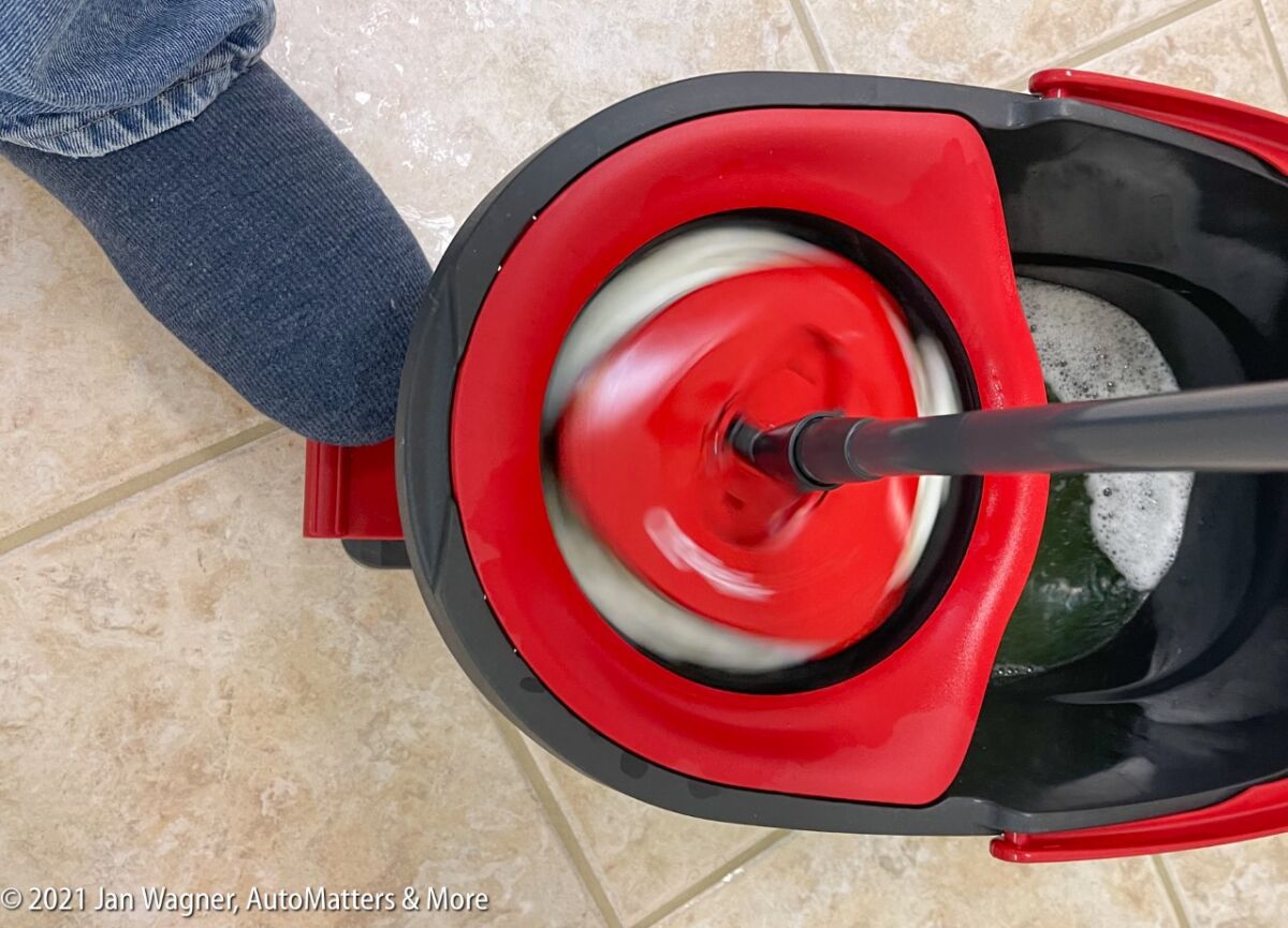 Fun to spin dry using the foot-operated go-pedal