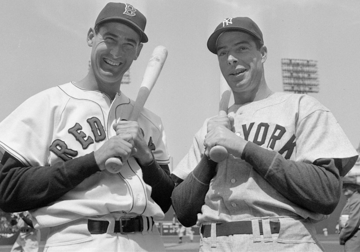 JOE Dimaggio Photo Picture 1946 NEW YORK Yankees Baseball 