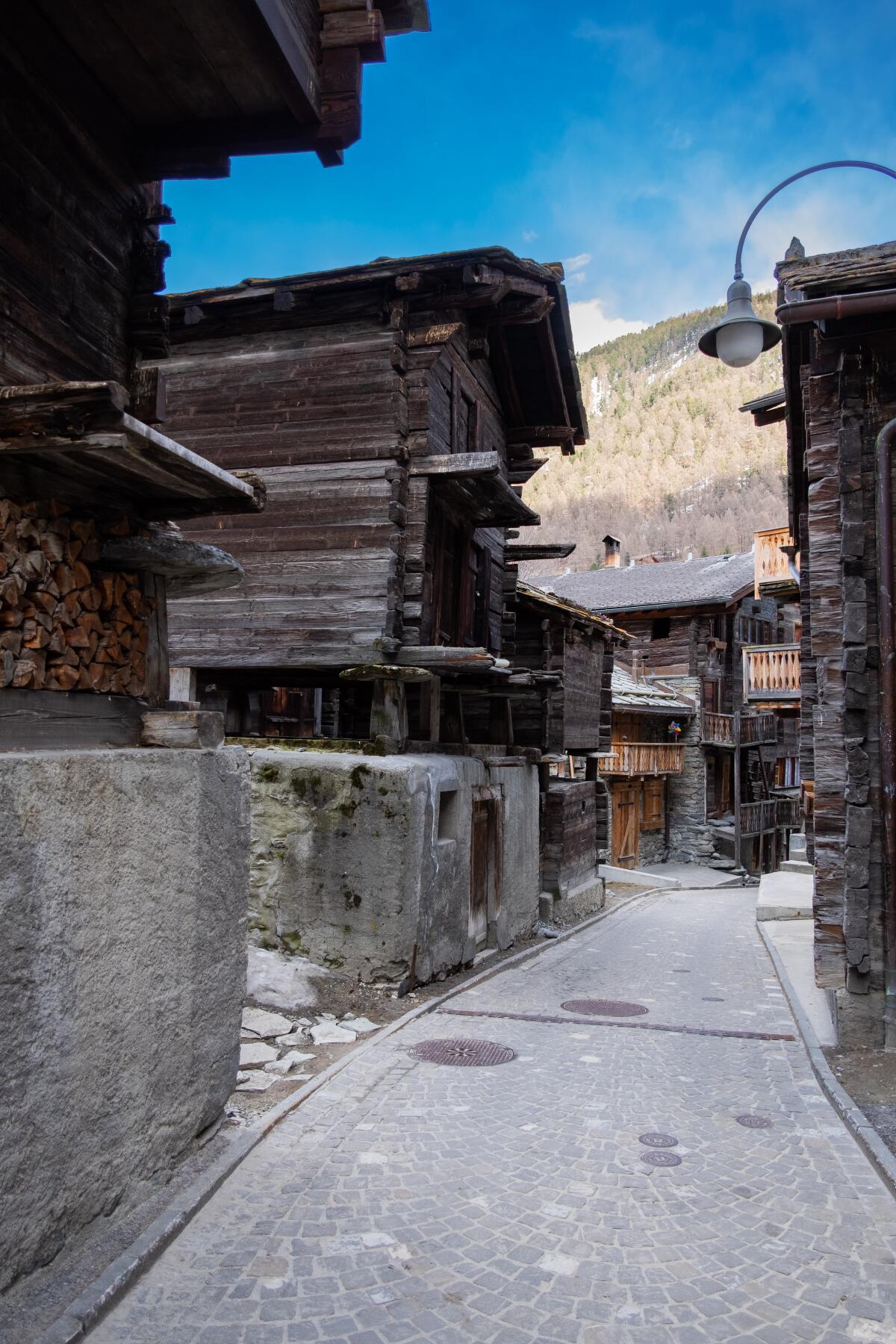 Dating to the 16th century, the historic zone of “Hinterdorf” is a top attraction in Zermatt.