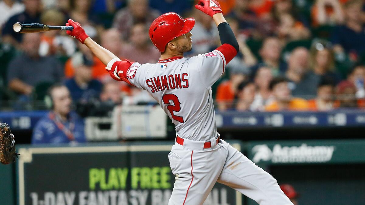 Angels' Andrelton Simmons finds motivation in 'glove-first' label