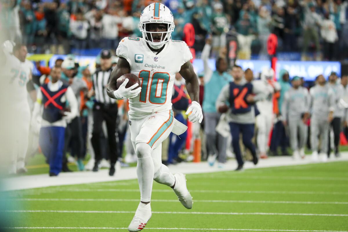 Starters watch as Dolphins beat Cowboys 17-3 - The San Diego Union-Tribune