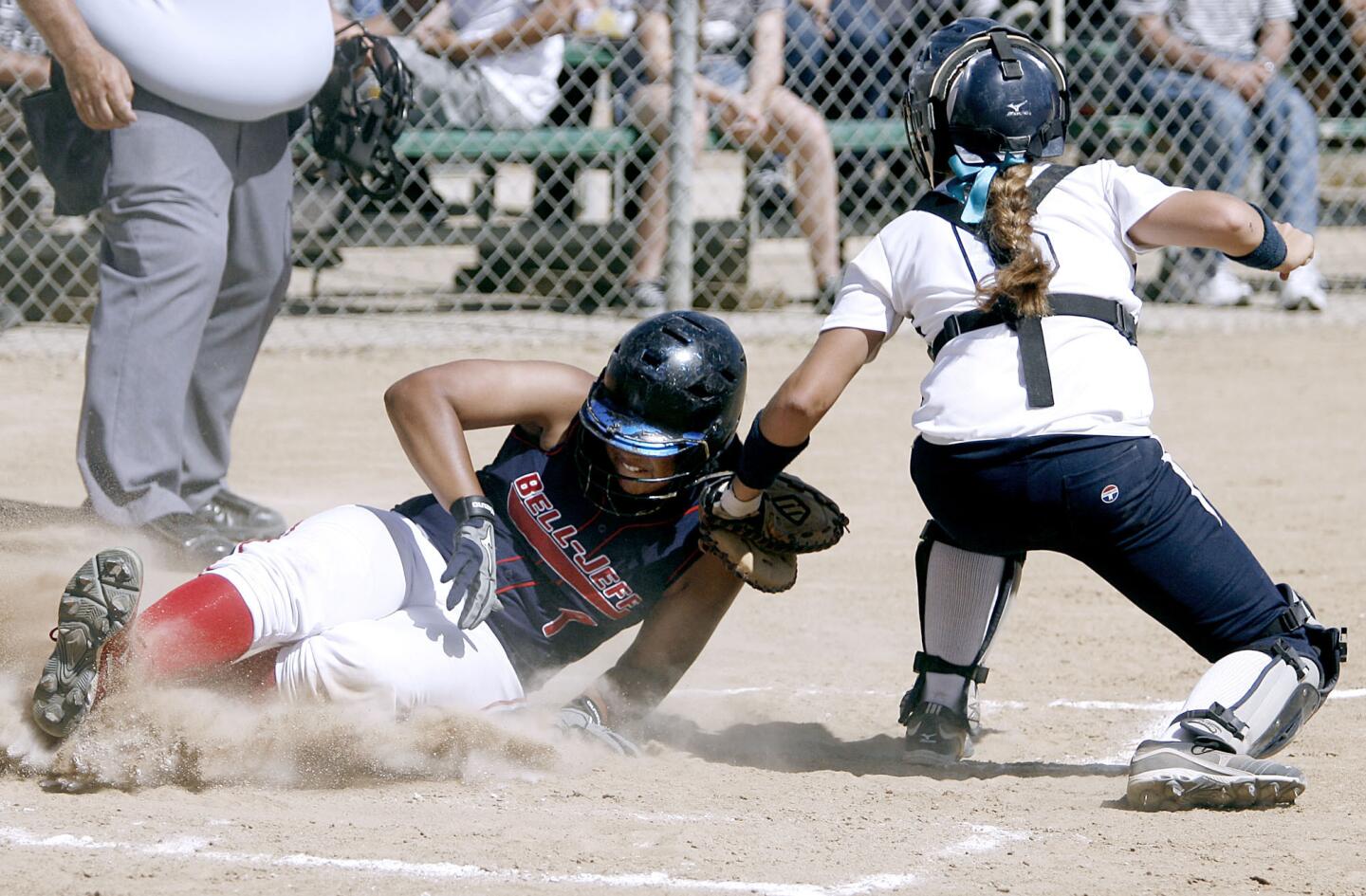 Photo Gallery: Bell-Jeff Softball advances to CIF SS Div. VII finals