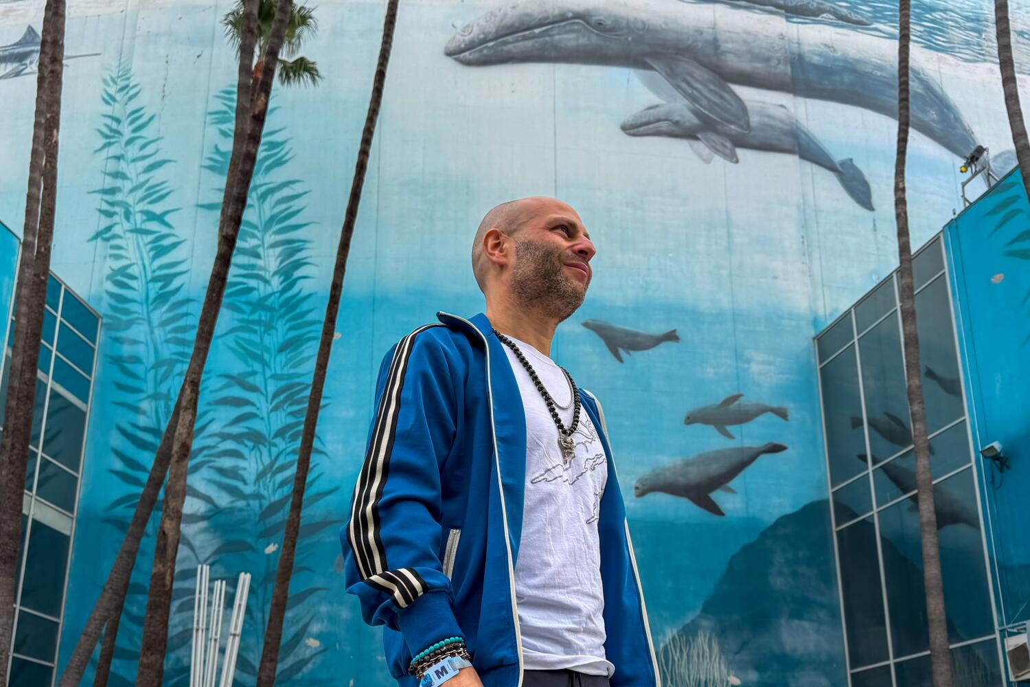 Fish posing outside the Long Beach Aquarium before DJing Dreamstate music fesitval