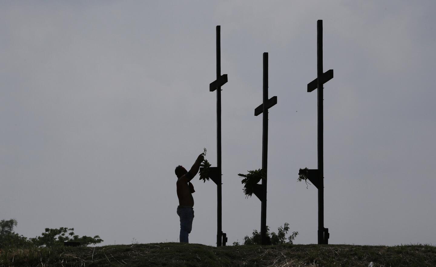 Philippines crucifixion reenactment