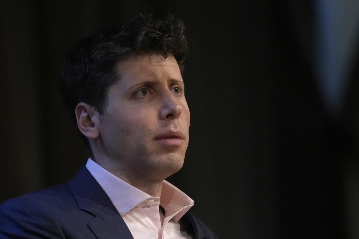 El CEO de OpenAI, Sam Altman, fundador de ChatGPT y creador de OpenAI habla en el University College