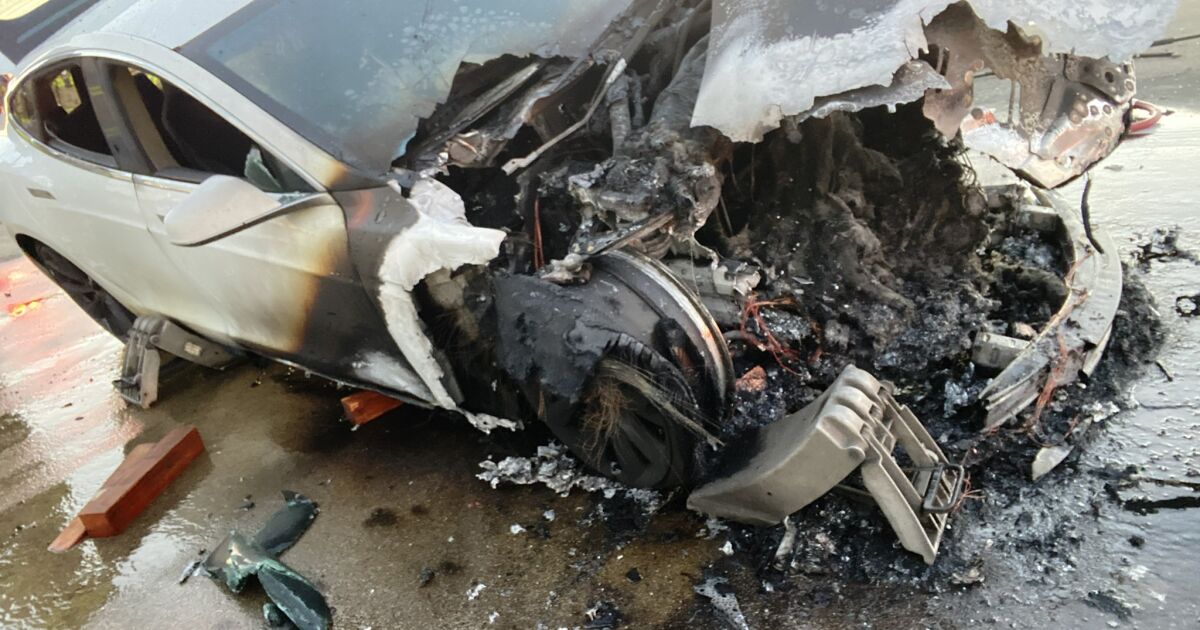 Tesla ‘spontaneously’ bursts into flames on Sacramento County highway