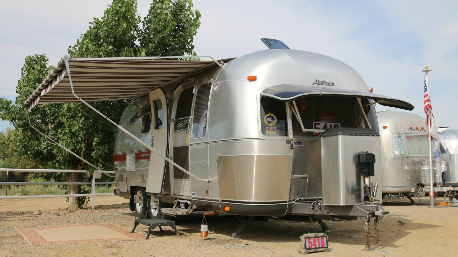 The Beautiful Airstream Myth And Painful Rv Reality Of Life On The Road Los Angeles Times